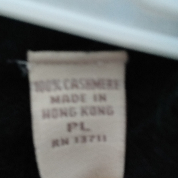 Sexy BLACK PETITE LARGE 100% CASHMERE V NECK RIBBED SWEATER VALERIE STEVENS - Picture 4 of 6